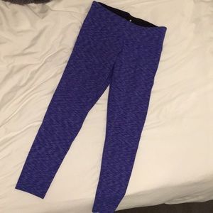 Crop athletic leggings